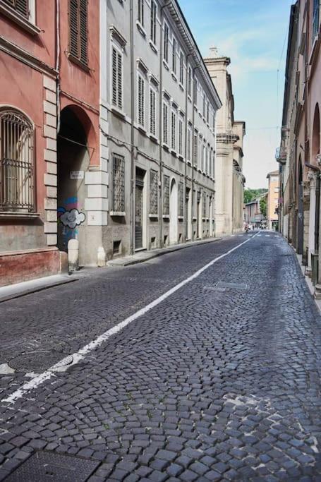 Casa Asja: Cromatismo In Centro Storico Apartment เชซานา ภายนอก รูปภาพ
